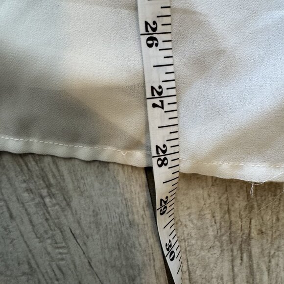 Guess White‎ Sheer Button-Up Blouse With Gold Accents Size M - Picture 8 of 8